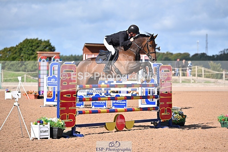 250912-102928-03913 - Cls 15 Snr Foxhunter