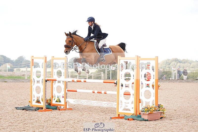 241004A-124632-00465 - Fri 03 Snr Newc & 1.10m Open