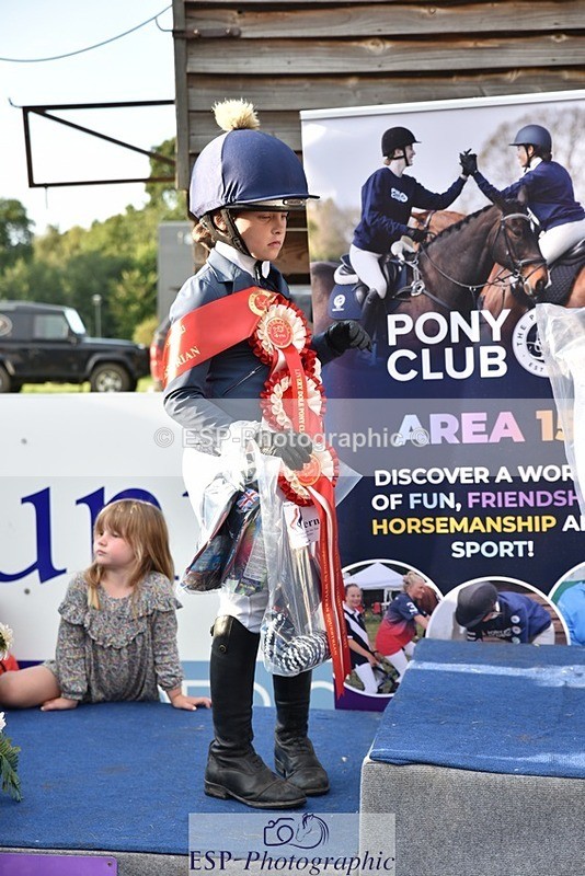 230824-182936-07081 - Thursday 40 and 50cm Presentations