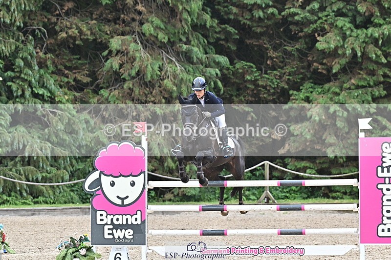 250524A-131152-11298 - D-409-Kirsty.Chabert-HERALDIKS.GIRL.OPPOSITION