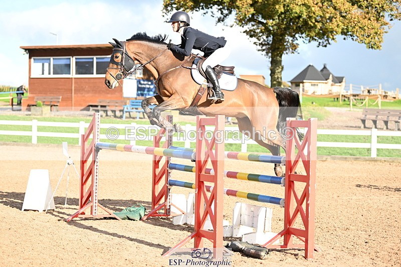 241023A-150934-01121 - Cls 5 Foxhunter and 1.20m Open