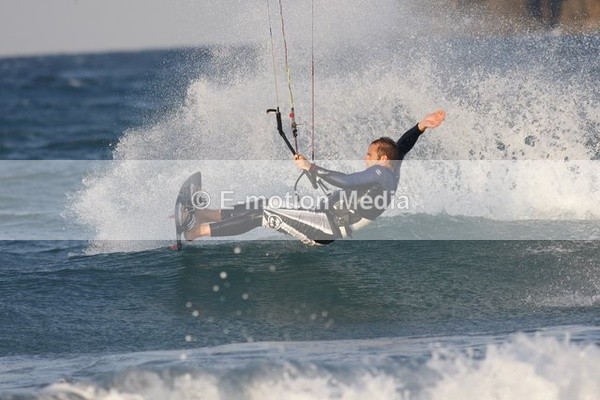 KS 230908-17 - Kite Surfing