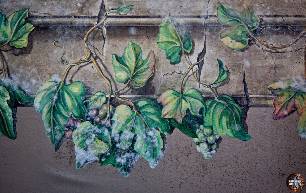 La Bella Trattoria (Bellefonte, PA) | Moldy Leaf Decoration - The Garman Theater and Hotel Do De