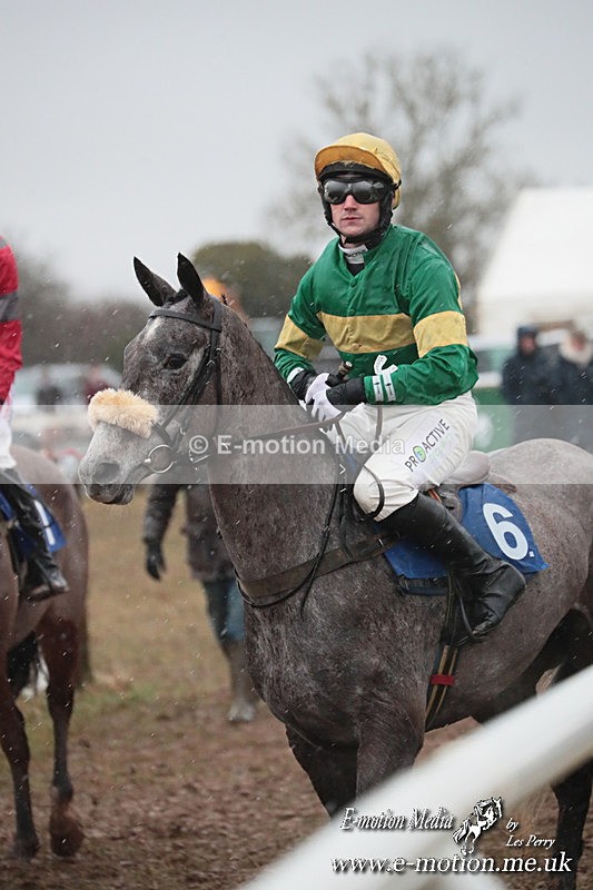 PtP 260125 1019 - Cocklebarrow Point-to-Point racing with the Heythrop Hunt 26/01/25