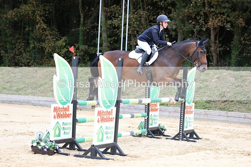 3E7A3109 - Class 8: Senior Newcomers/1.10m open