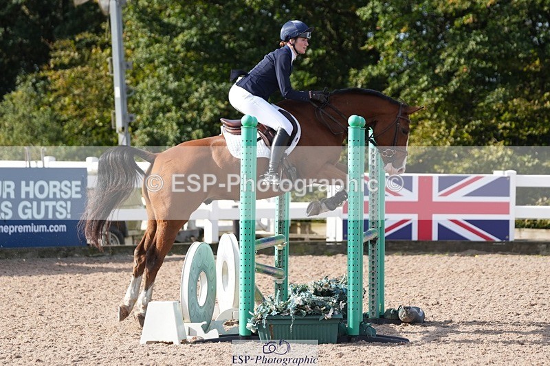 251005-104451-02635 - Cls 22 British Novice and 90cm