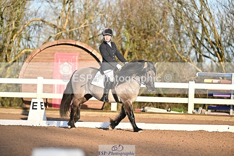 241214-093700-00983 - 117-Janine.Paterson-Pottertonpark.Mulreesh