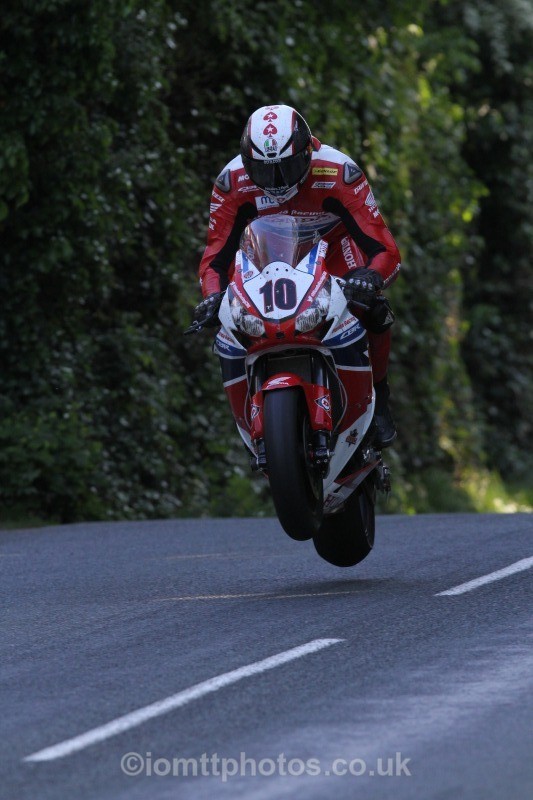 Conor Cummins Honda / Honda Racing - Friday Practice - Solos