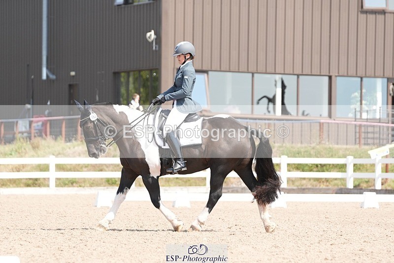 250817-122416-09043 - 163-Hannah.TownleyThe.Domino.Effect