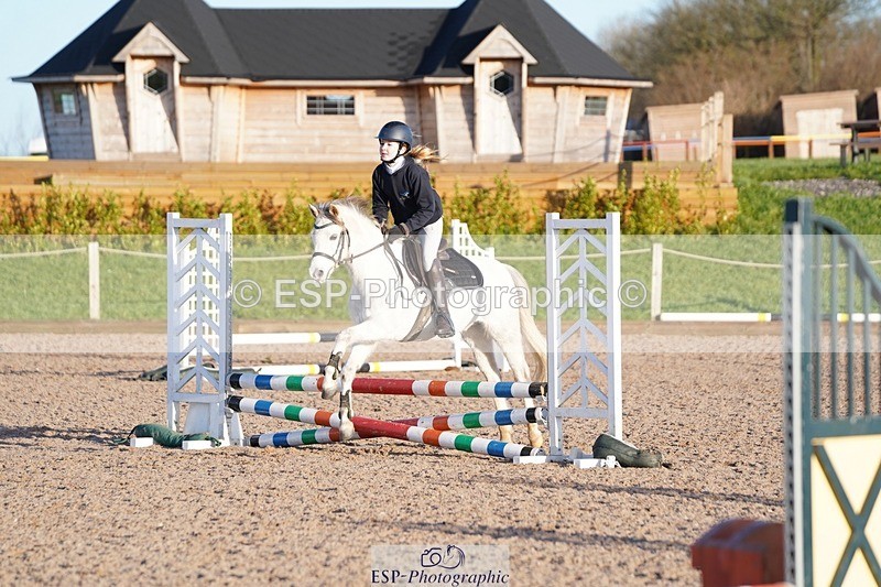 250125-102022-00934 - Clear Round 40cm and 50cm