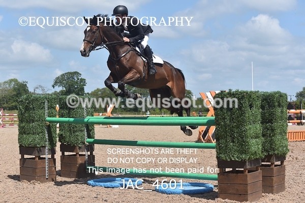 JAC_4601 - CLASS 7 Senior Foxhunter/ 1.20m Open