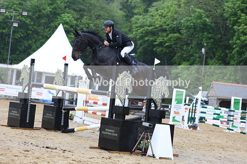 3E7A7511 - Class 8: Senior Foxhunter/1.20 open
