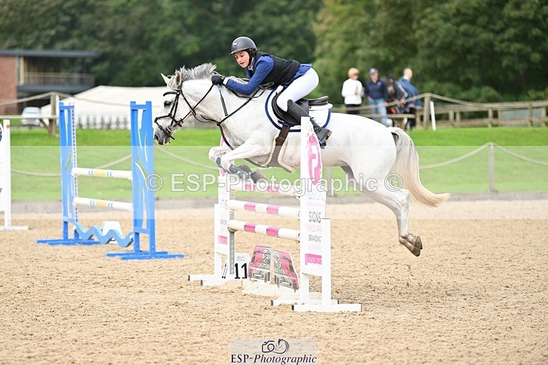 230930-123247-00512 - Cls 5 Pony Foxhunter & 1.10m Open