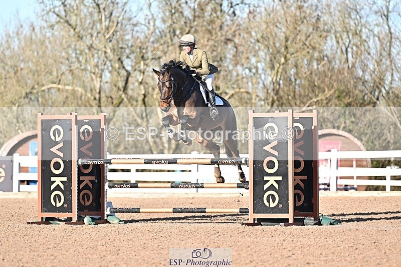 251203-124241-00508 - Cls 4 Newcomers and 1.10m Open