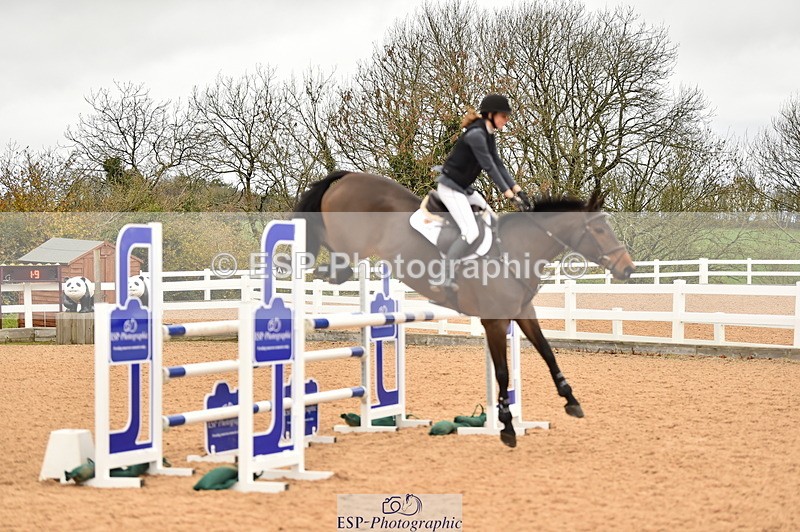 231122A-135436-00546 - Cls 5 Foxhunter & 1.20m Open