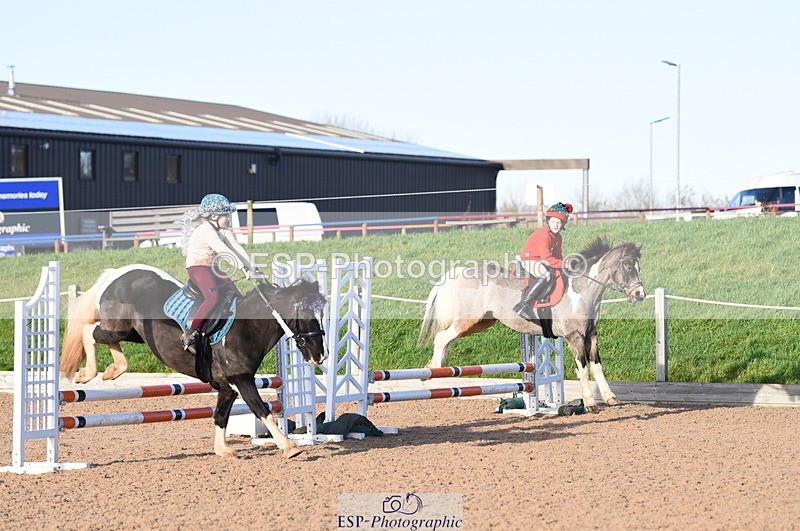 231202A-124208-01523 - Pairs