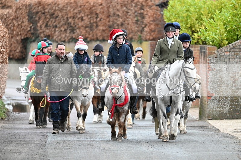 WJ7_1098 - Pub Corner