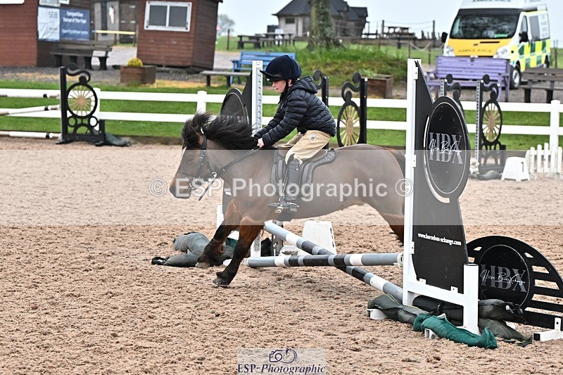 260414-150519-00012 - Cls 1+2 Clear Round 40cm and 50cm