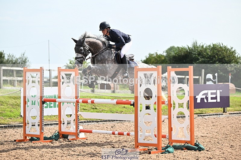 240828A-135506-00739 - Cls 4 Snr Newcomers and 1.10m Open