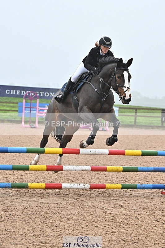 241103A-110114-06839 - SUN Cls 18 British Novice and 90cm Open