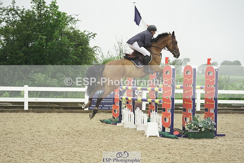 230722A-141112-09563 - Cls 23, 1 Star Gold 1.30m