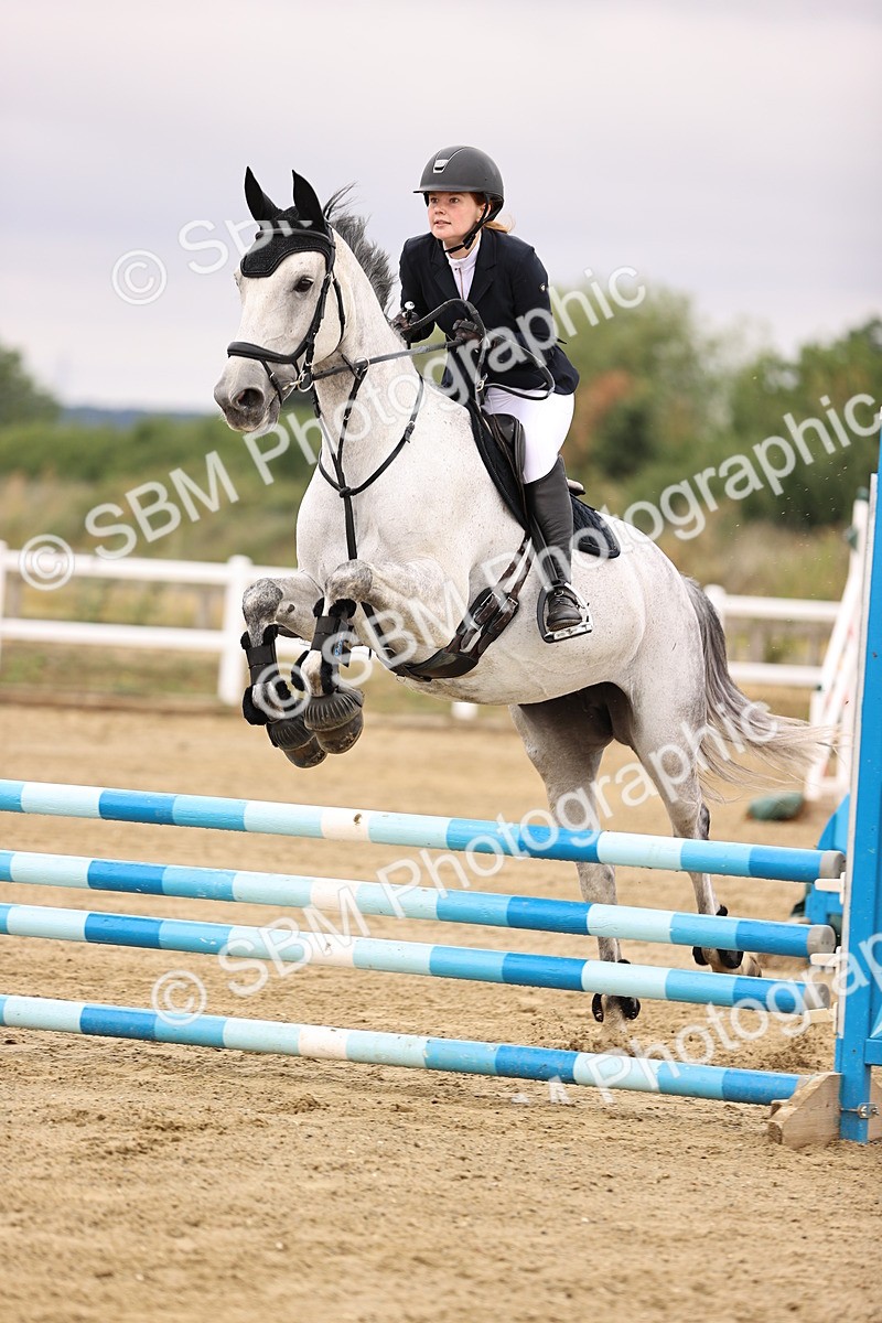 SBM_024320 - Class 8 - Clear Round