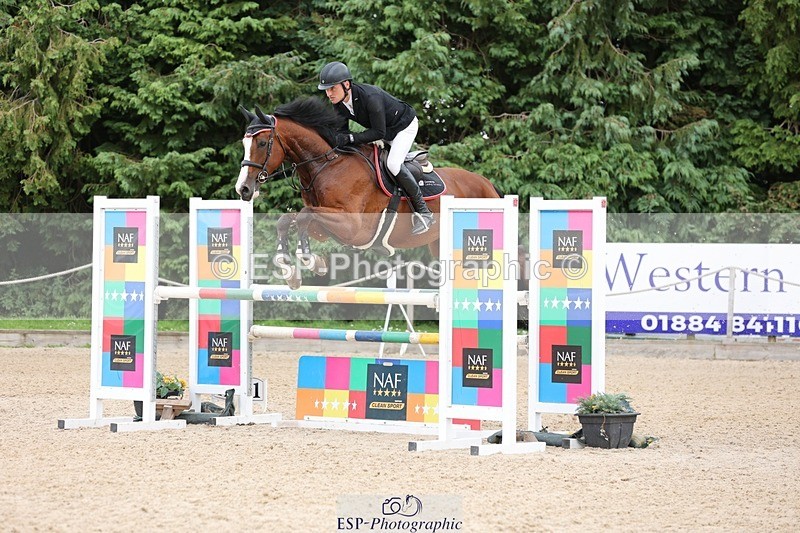 240711-151752-28850 - Cls 124 Foxhunter