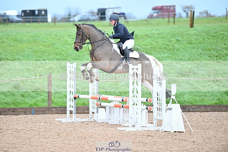 231203A-105656-00684 - Cls 16+17 Club and Schools 80cm