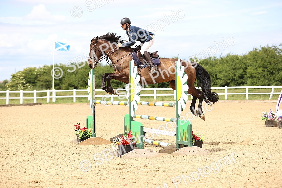 SBM_007855 - Class 19 - Senior Newcomers - 1.10m