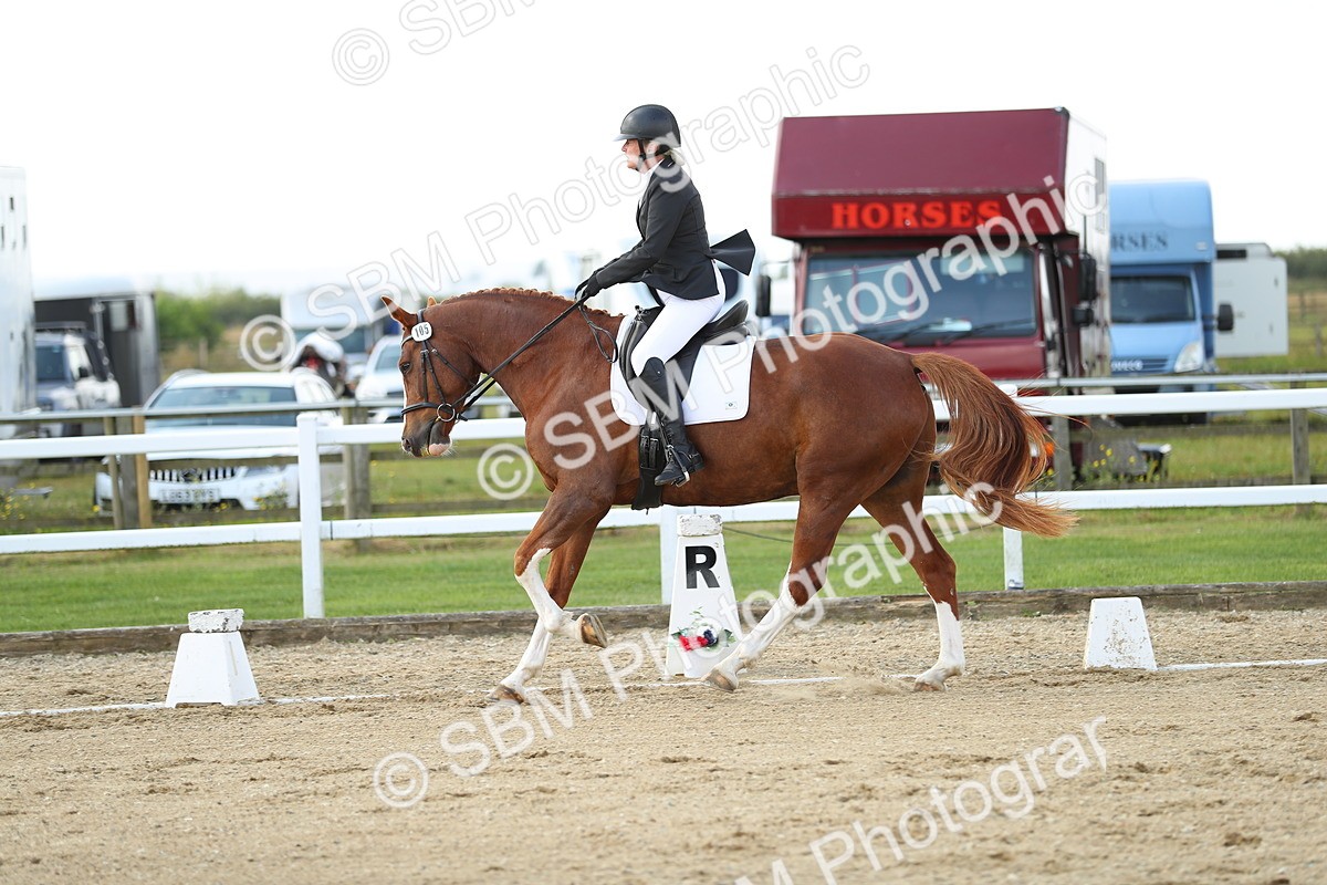 SBM_015609 - Class 13 - Novice 23 - 9.54-11.04