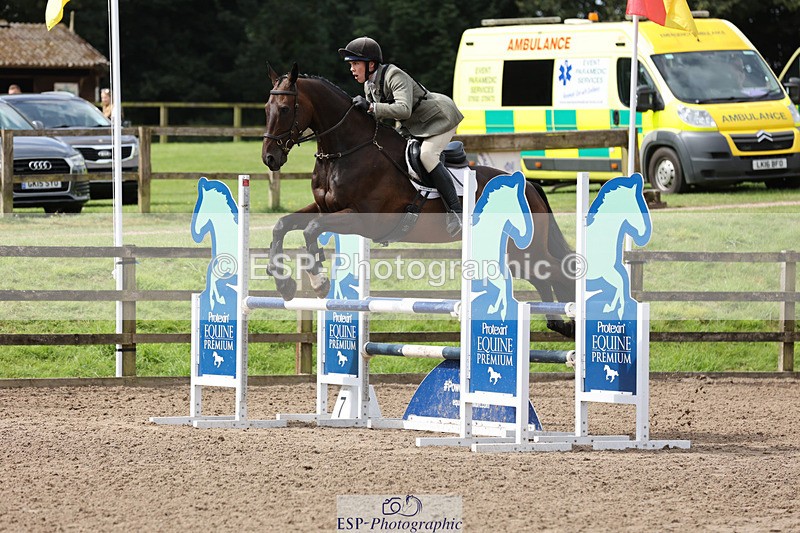 240804-105107-11319 - 415-Benjamin_Plunket-BARDUN_ACROBAT