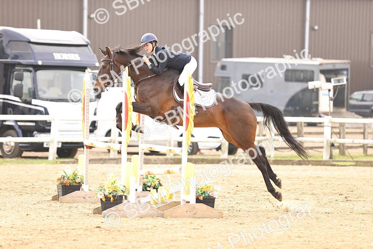  - Class 15 - Senior British novice - 90cm