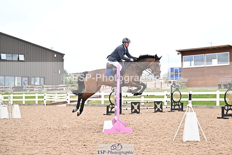 240703A-122703-00276 - Cls 04 Snr Newc & 1.10 Open