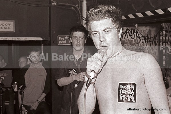 15 - Friends-&-Family @ the-roadhouse 31.05.03