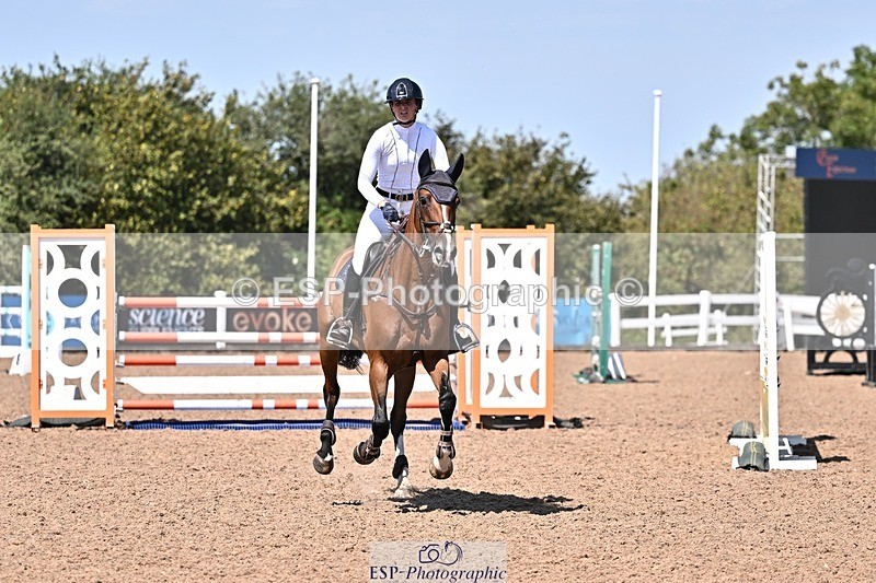 260812-125502-00534 - Cls 6 Foxhunter and 1.20m