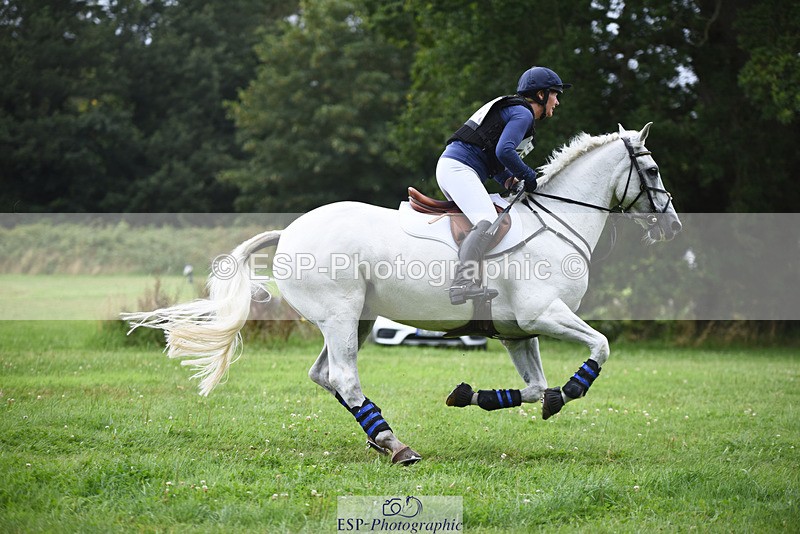 240804-131108-14172 - 455-Nicola_Horsley-Gubbins-RATHNAGREW_GREY_TEX