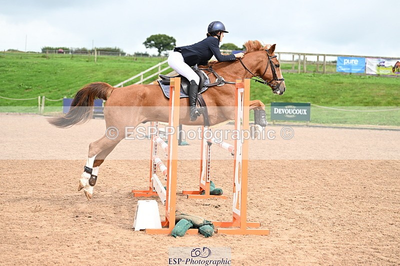 240908A-134138-04065 - Cls 15 U21 Intro 90cm-1.00m  Team Comp