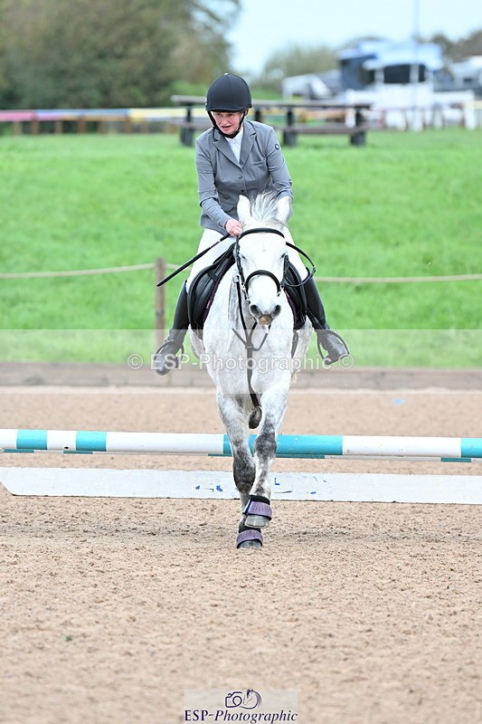 231029A-092329-02361 - 60cm Club and Schools