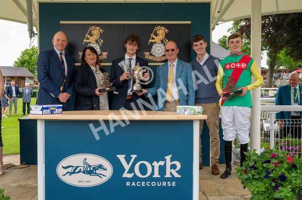 250524-Race 6-Primo Lara-0667 - Race 6 4.30pm Royal Yorkshire Regiment Handicap