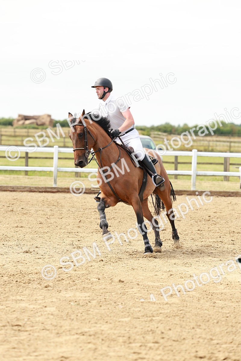 SBM_016894 - Class 20 - Senior Newcomers - 1.10m