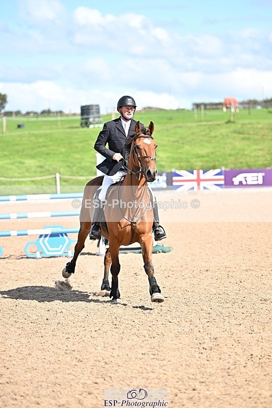 250924-131555-00384 - Cls 4 Newcomers and 1.10m Open