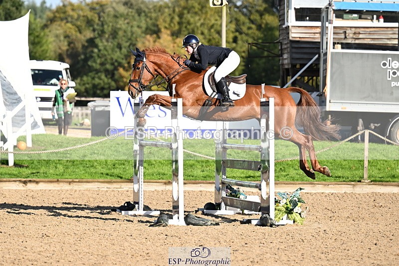 251024A-104913-06586 - B-154-Holly.Law