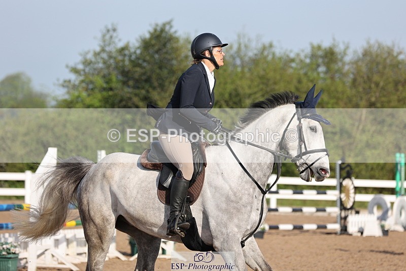 240510A-081642-04158 - Cls 13 British Novice and 90cm Open