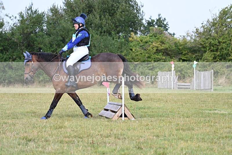 WJ7_6163 - 40cm XC Time 10:57 to 11:30