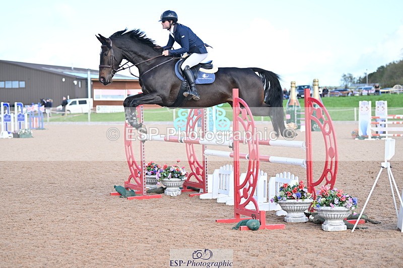 231014A-104017-04179 - Cls 18 Newcomers & 1.10m Open