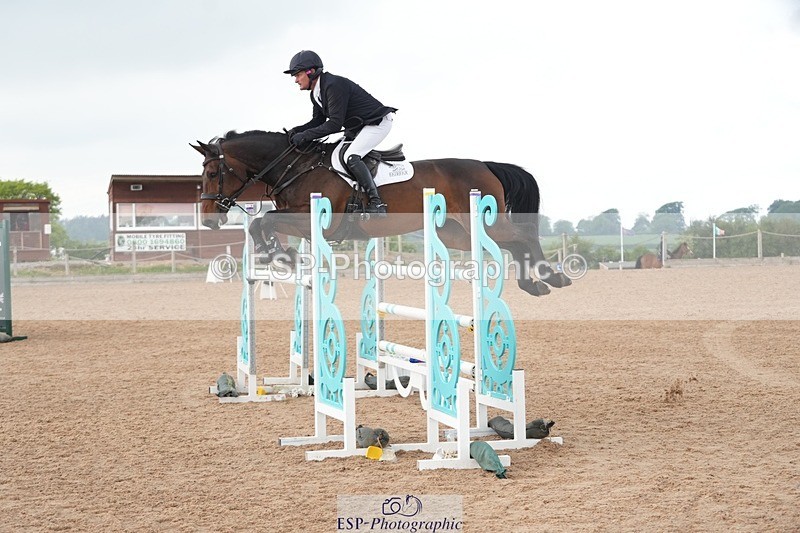 260508-095816-04751 - Cls 12 Snr Foxhunter