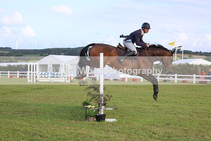 3E7A4970 - Class C1: Showjumping Senior Newcomers/1.10m open