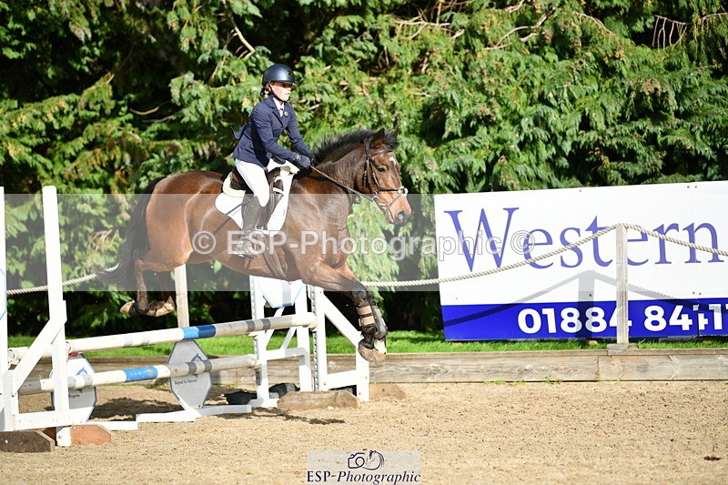 251004A-151400-01743 - Classes 8 & 9 70cm