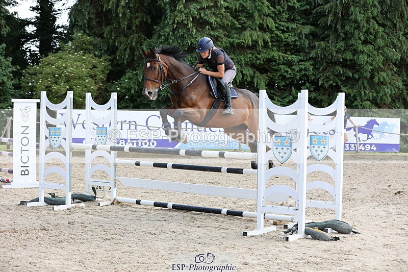 250614A-162014-08272 - Cls 30 1.05m Amateur Q and Open