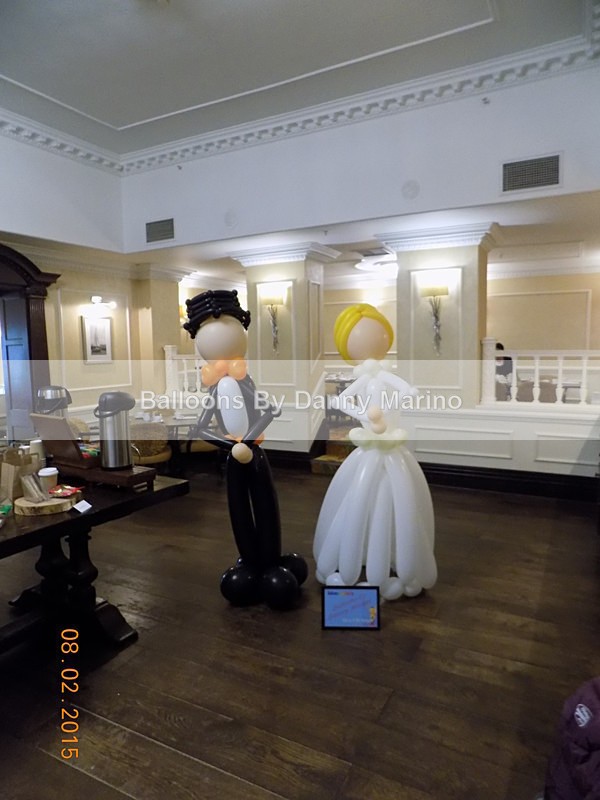 Bride and groom - Wedding Balloon Photos